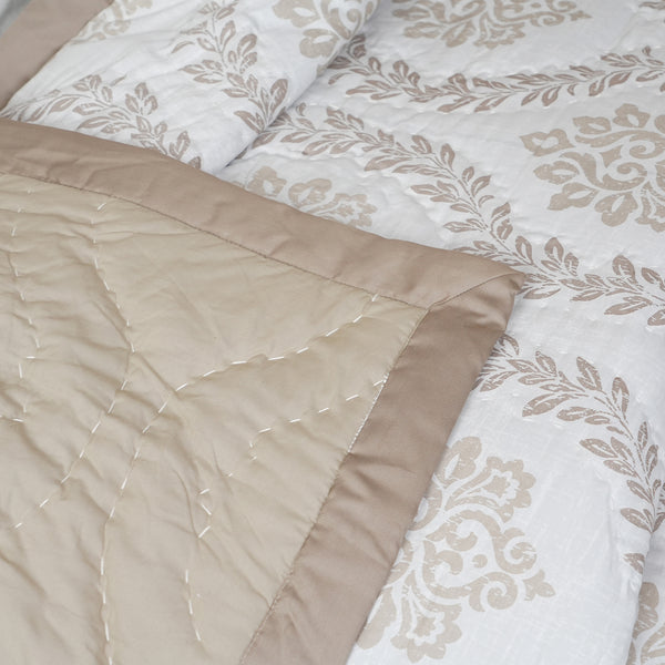 Tranquil Essence Lawn Leaflet Beige Summer AC Quilt/Quilted Bed Cover/Comforter