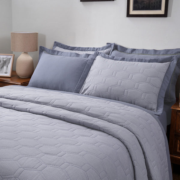 Pin Stripe 100% Natural Cotton Filling Light Weight Winter Quilt / Quilted Bed Cover Green