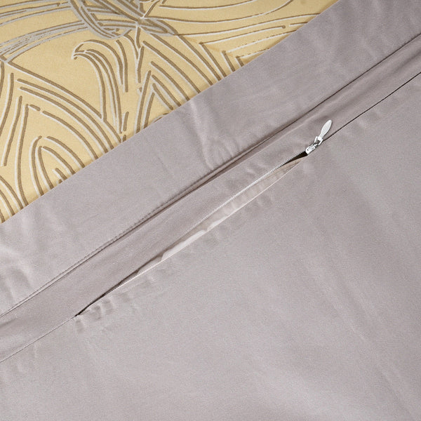Classical Ornate Baroque Feathering Duvet Cover with Pillow Case Gold
