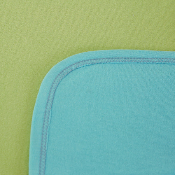 Little Lyrixas Solid Cotton Comfort Blanket Green