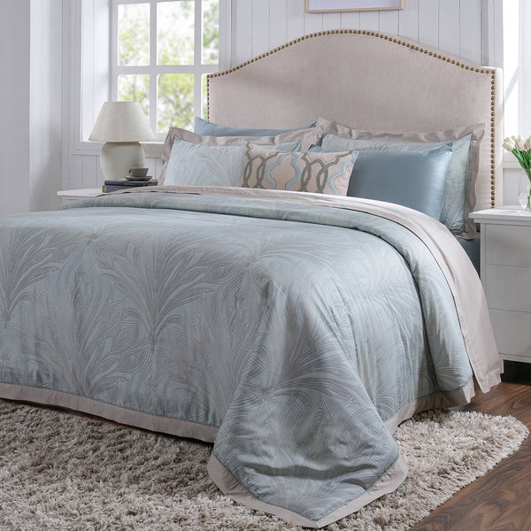 Classical Ornate Baroque Feathering 8pcs Duvet Cover Set Gold