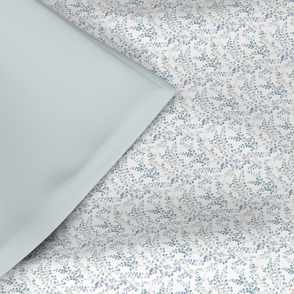 Hermosa Exotic Bouquet Foliage Blue Quilt
