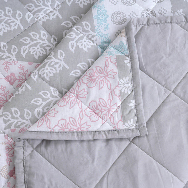 Hermosa Sensory Bloom Lennon Quilt Blue