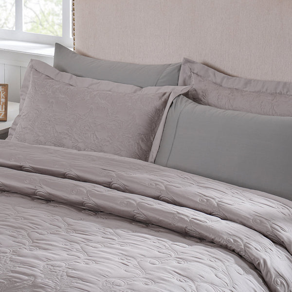 Classical Ornate Twirls & Swirls Quilt/Quilted Bed Cover Neutral